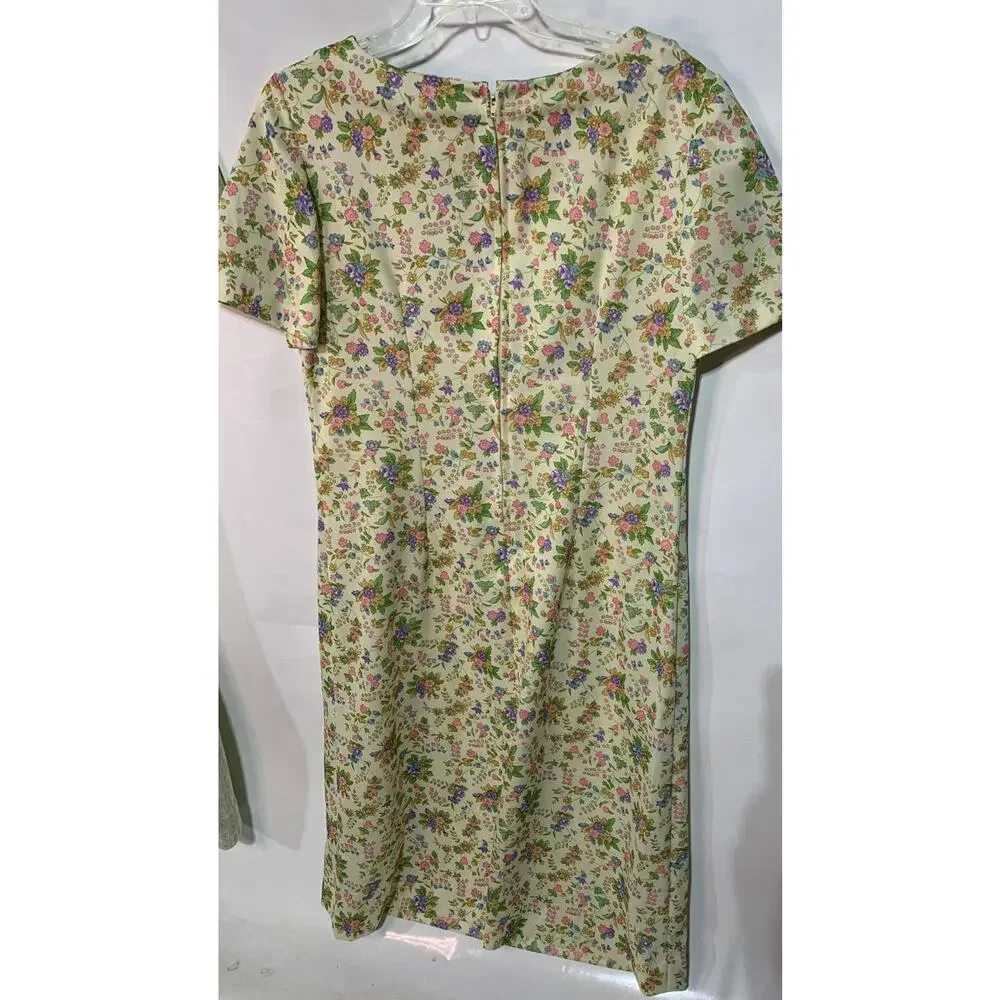 Vintage 1960's Women's Handmade Custom Floral Short Sleeve Casual Shift Dress - Picture 2 of 8